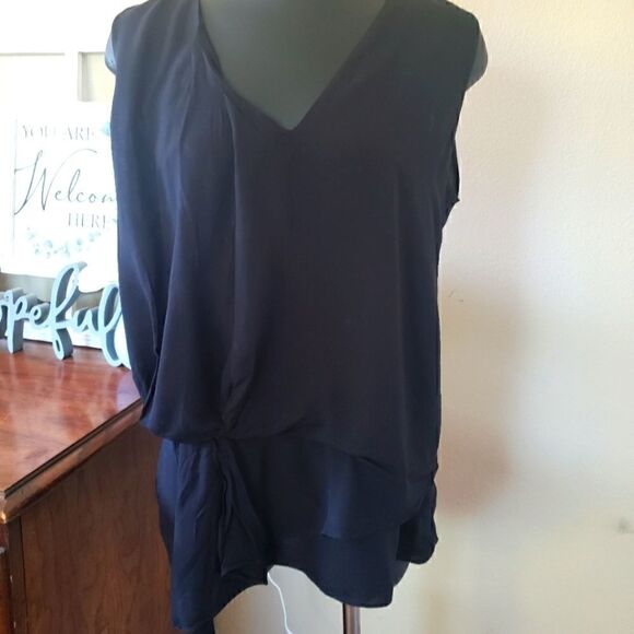 Zara Knot Top   - Picture 1 of 6